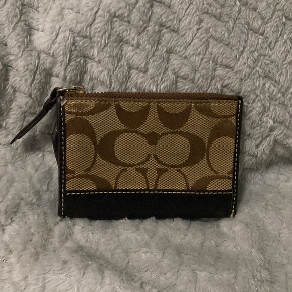 Coach Handbags - Coach brown card/coin EUC